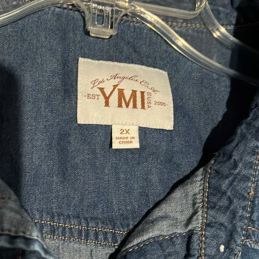 YMI Los Angeles Washed Blue Denim Shirt Size 2X Adjustable Sleeve Length - Picture 2 of 5